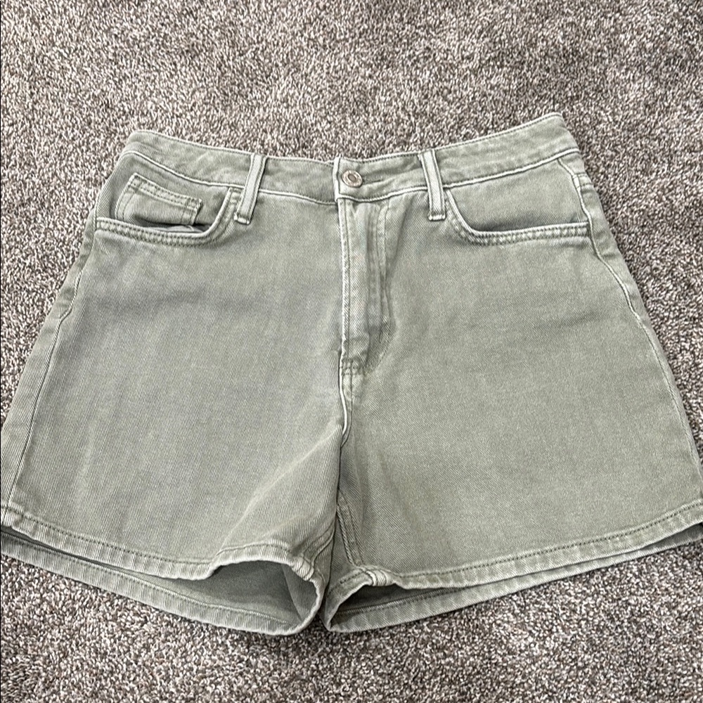 Vervet Mom Shorts